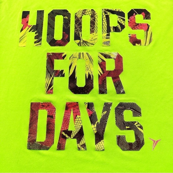 ⭐️ 5 for $25 Old Navy Active Lime Green Tee Size L - Picture 2 of 5